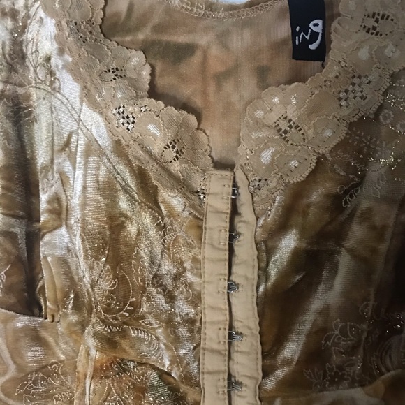 SOLD ON DEPOP - Picture 2 of 4